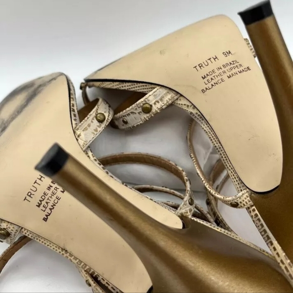 👠Carlos Santana Strappy Studded Bad Ass Reptile Golden Pointed Toe Stilettos👠 - Picture 9 of 10